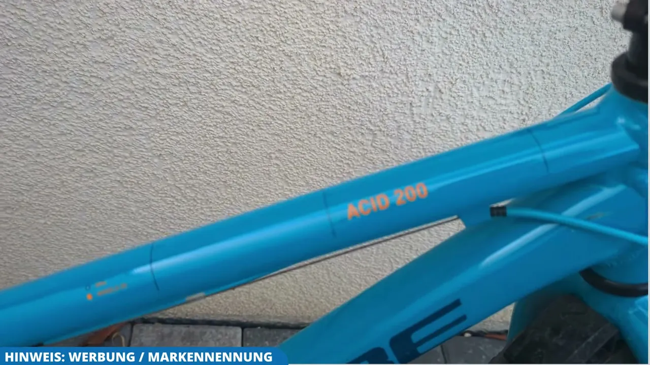 Ich finde den Rahmen aus hitzebehandeltem Aluminium klasse, da er das Gesamtgewicht auf leichte 9,2 Kilogramm drückt.