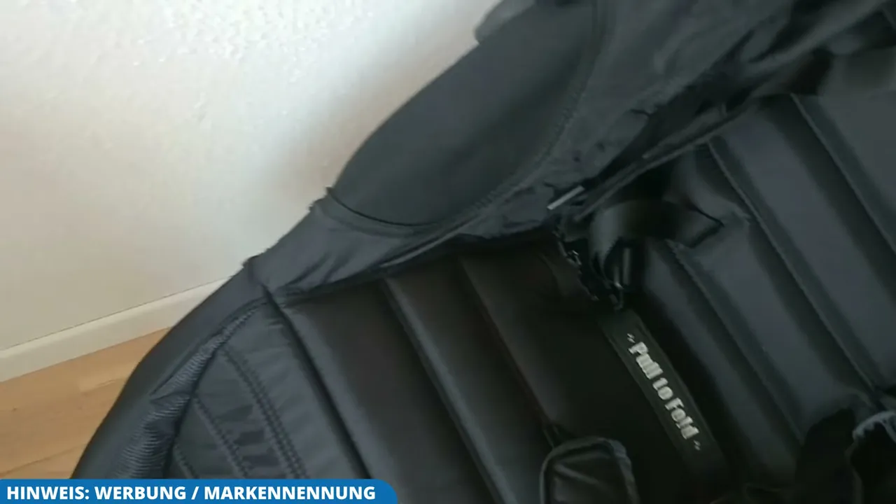 Mir gefällt die praktische 'Pull to Fold'-Schlaufe im Sitz, mit der sich der Wagen mit nur einem Handgriff zusammenfalten lässt.
