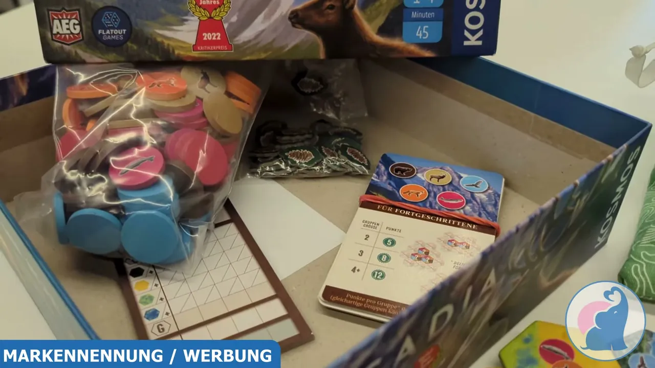 Cascadia wurde als Spiel des Jahres 2022 ausgezeichnet und enthält umfangreiches Spielmaterial für ein bis vier Personen.
