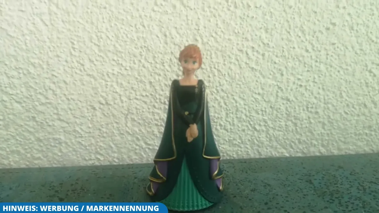 Die detailliert gestaltete Anna-Hörfigur bringt die Fortsetzung der Geschichte von Die Eiskönigin auf die Toniebox.
