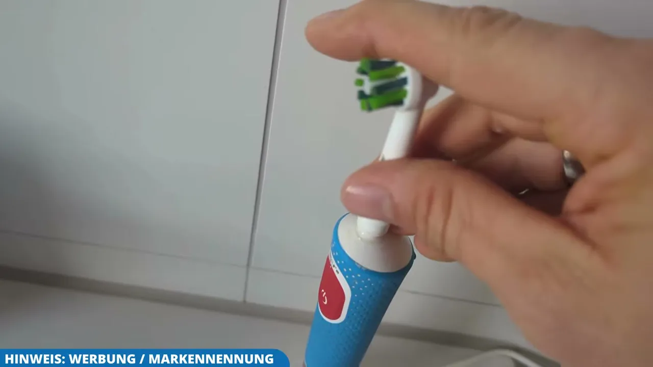 Mir gefällt besonders, dass der kleine Bürstenkopf extra weiche Borsten hat und perfekt in den Kindermund passt.