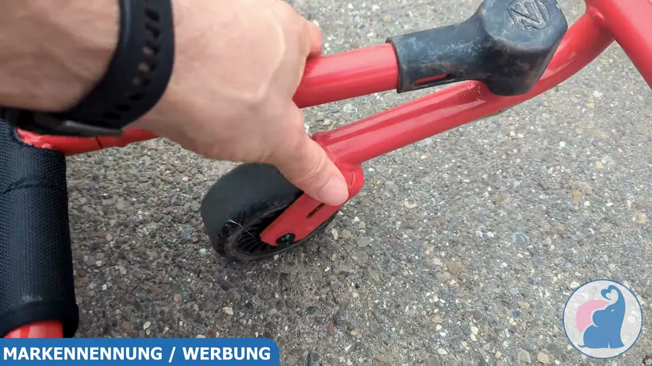 Die spezielle Hinterachse lässt das Heck in Kurven kontrolliert ausbrechen – aus meiner Sicht pure Action