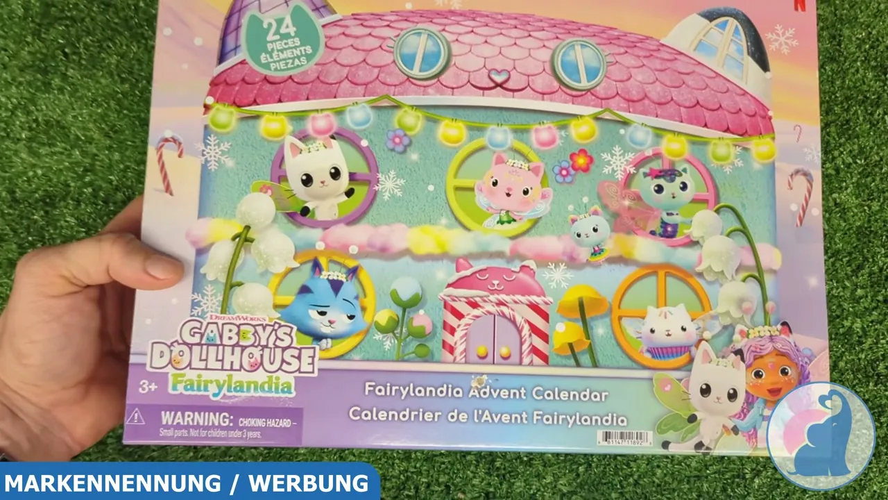 Der Gabby's Dollhouse Fairyland Adventskalender enthält 24 kleine Überraschungen rund um die beliebten Katzencharaktere im Feen-Look.