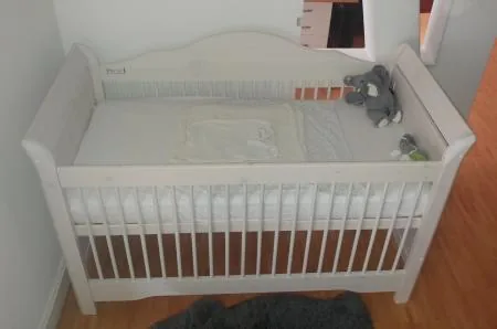 weißes babybett test