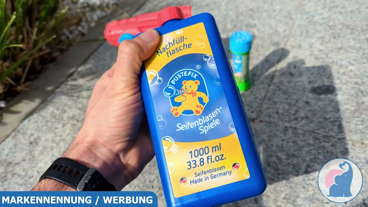 Ich finde die 1000-ml-Nachfüllflasche praktisch, damit sind die Seifenblasen-Vorräte lange gesichert