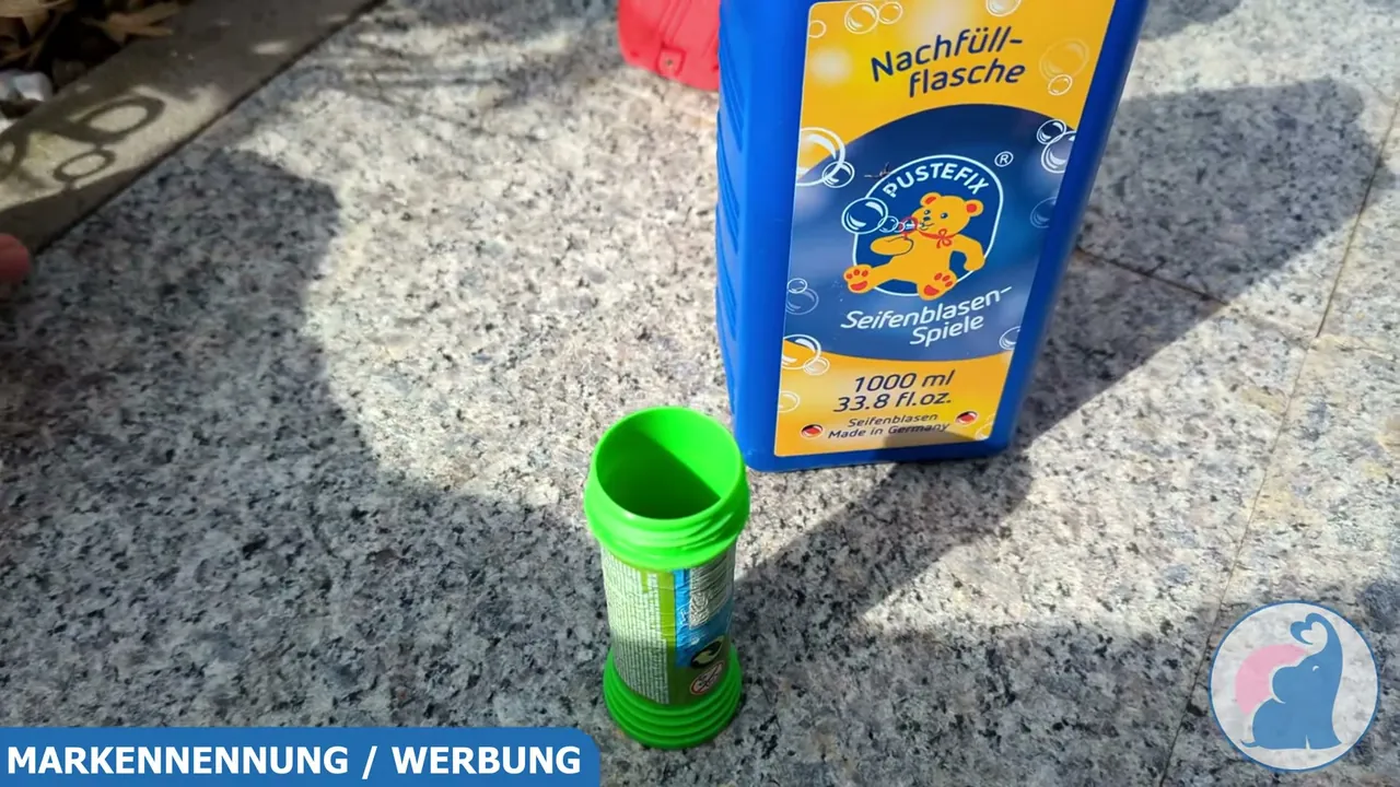 Aus meiner Sicht funktioniert Pustefix in normalen Seifenblasendosen genauso gut wie in der Pistole