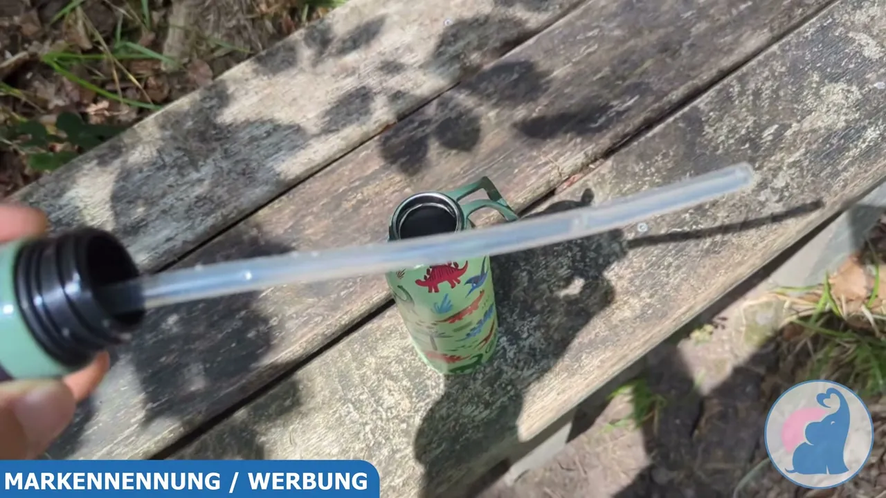 In meinem Test ließ sich der Strohhalm samt Deckel für den täglichen Einsatz erfreulich unkompliziert reinigen.