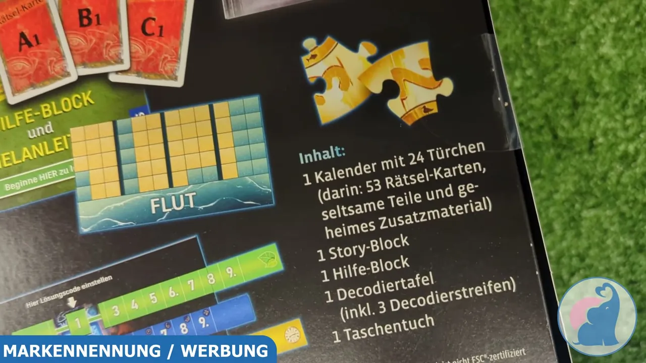 Zum Inhalt gehören 53 Rätselkarten, ein Story- und ein Hilfe-Block sowie eine Decodiertafel.