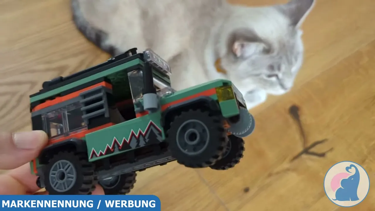 Mir gefällt die Seilwinde vorne am Geländewagen, ein schönes Detail zum Spielen