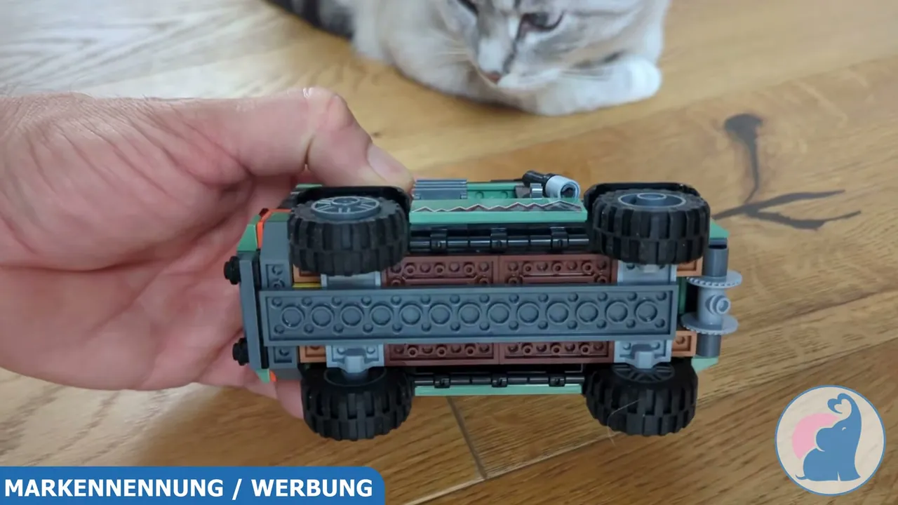 Die Räder drehen sich leicht, in meinem Test rollte der Wagen fast durchs ganze Zimmer