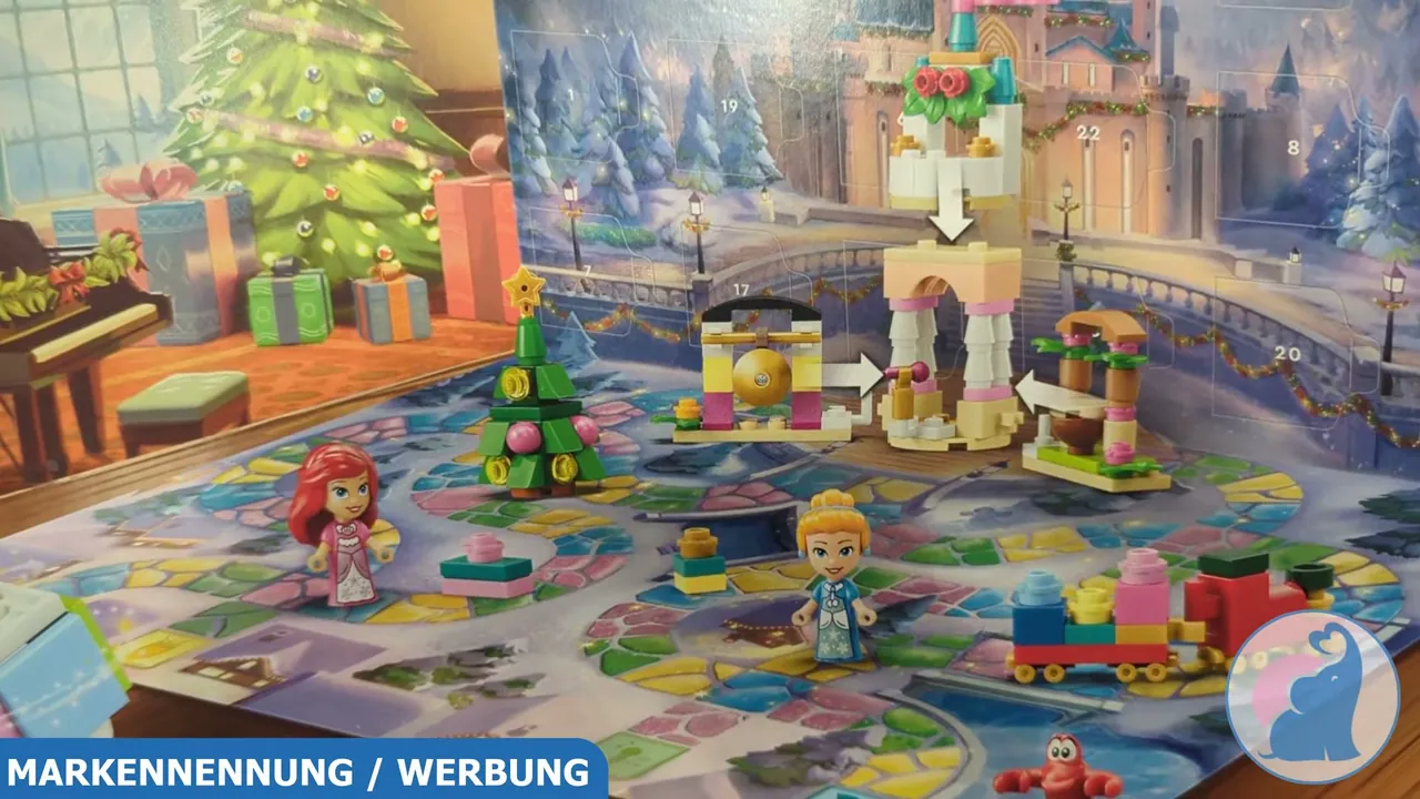 Die aufgeklappte Box verwandelt sich in ein Brettspiel und dient gleichzeitig als Kulisse für die aufgebauten Modelle.