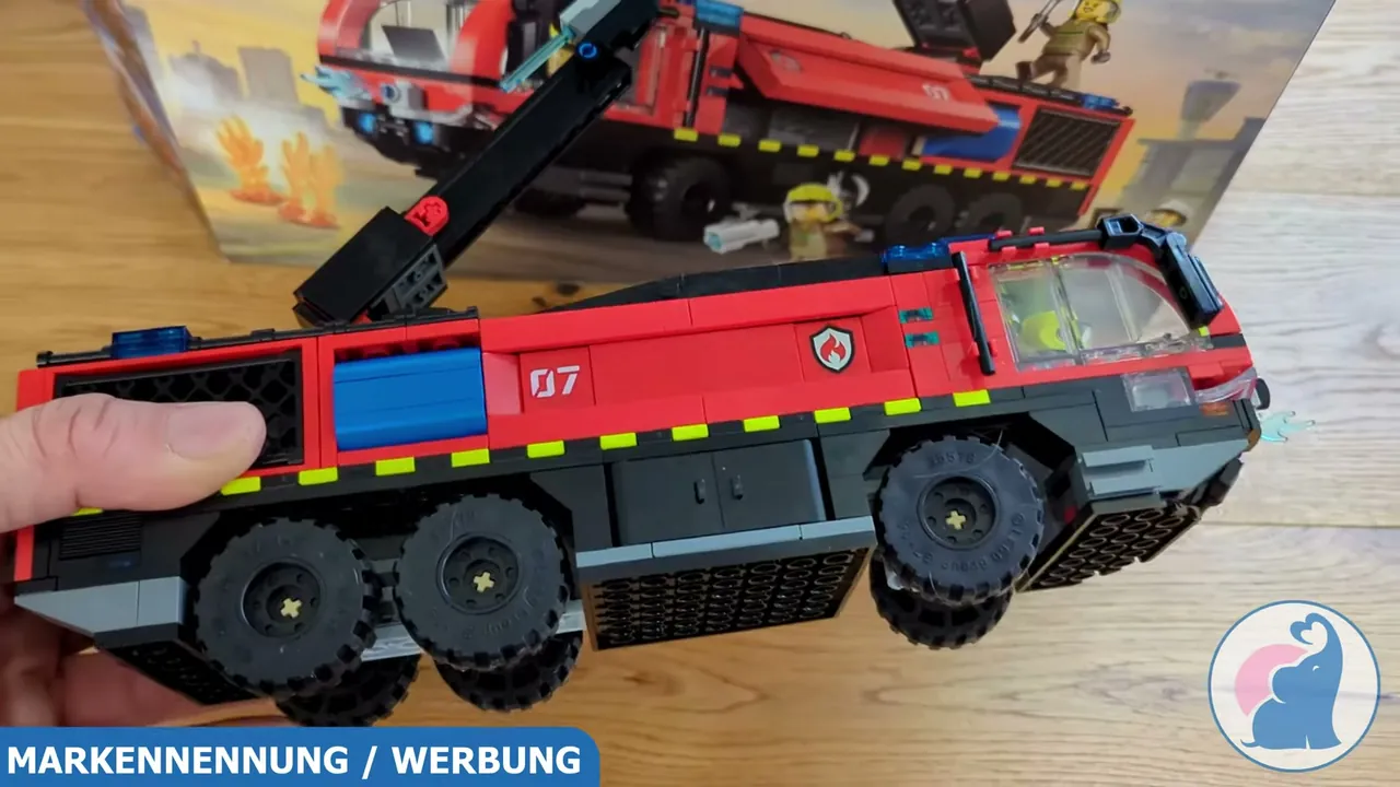 Der schwenkbare Löscharm mit Kanone ist aus meiner Sicht das coolste Feature
