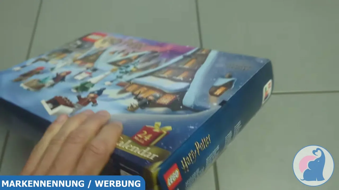 In der kompakten Box verbergen sich 18 Mini-Modelle sowie sechs Minifiguren aus der Zaubererwelt.