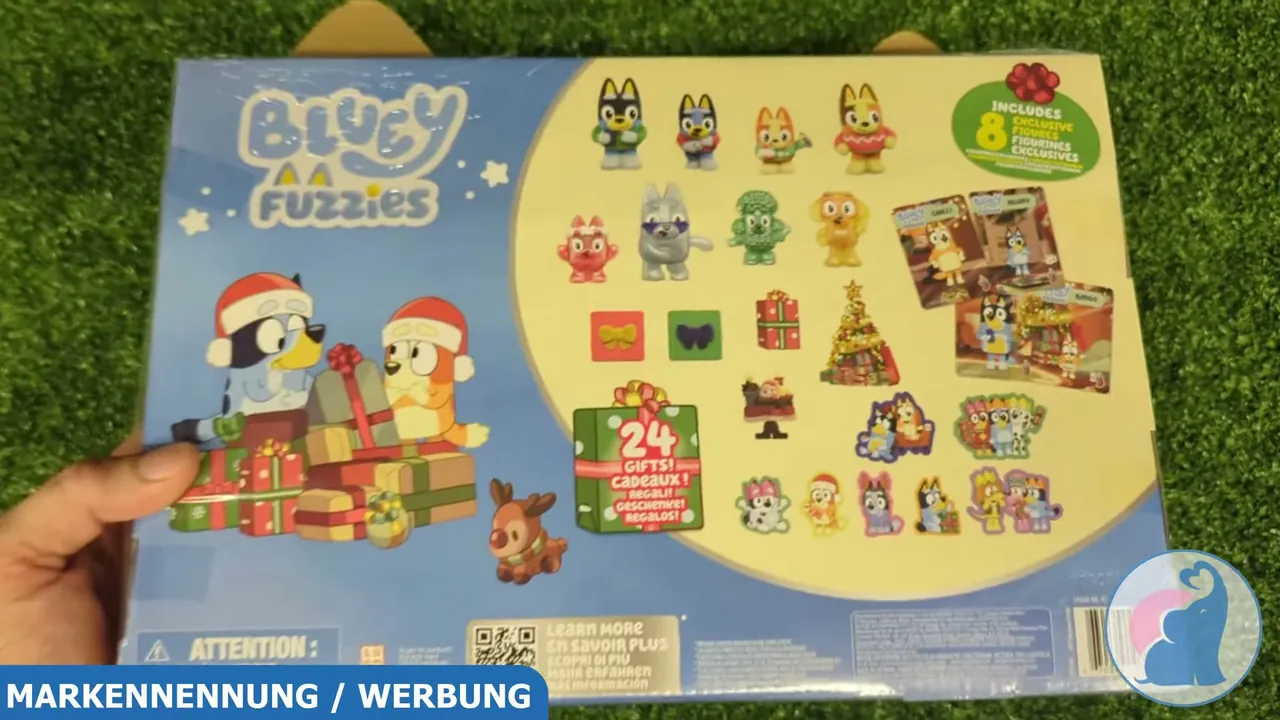 Die Rückseite zeigt den Inhalt aus acht beflockten Minifiguren, Spielzubehör, sieben Stickern und vier beidseitig bedruckten Tauschkarten.