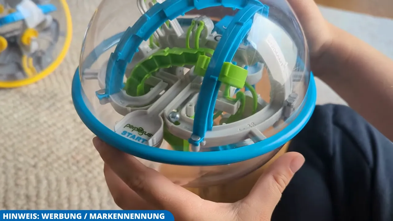 Die Perplexus Rebel mit blauem Außenring