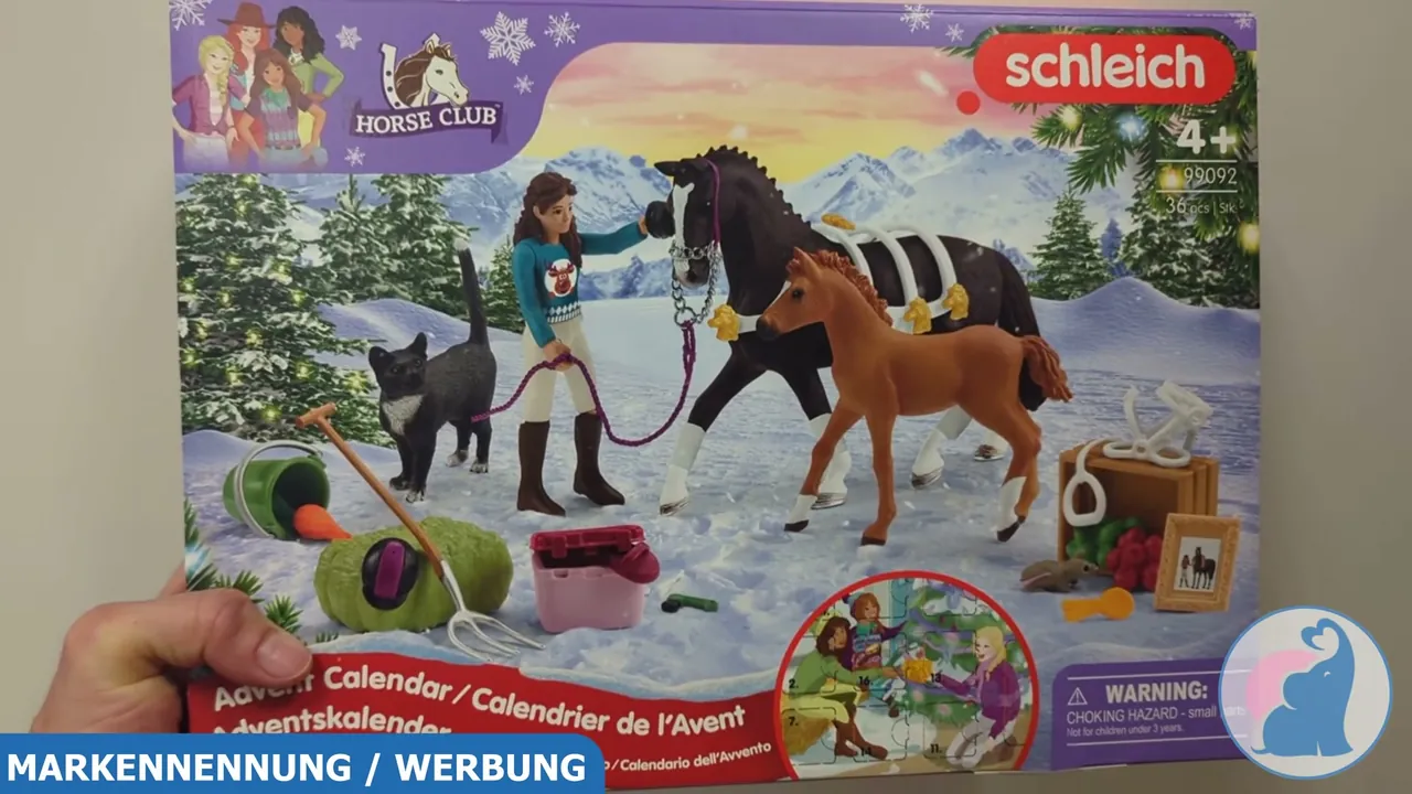 Der schleich Horse Club Adventskalender verkürzt mit winterlichen Pferdehof-Motiven die Wartezeit bis Weihnachten.