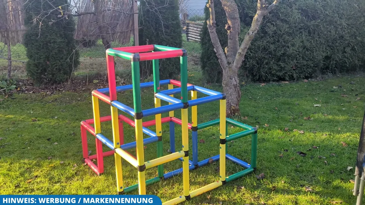 Aus meiner Sicht bietet die Kletterpyramide schon in der Basisversion riesigen Kletterspaß für die Kinder.