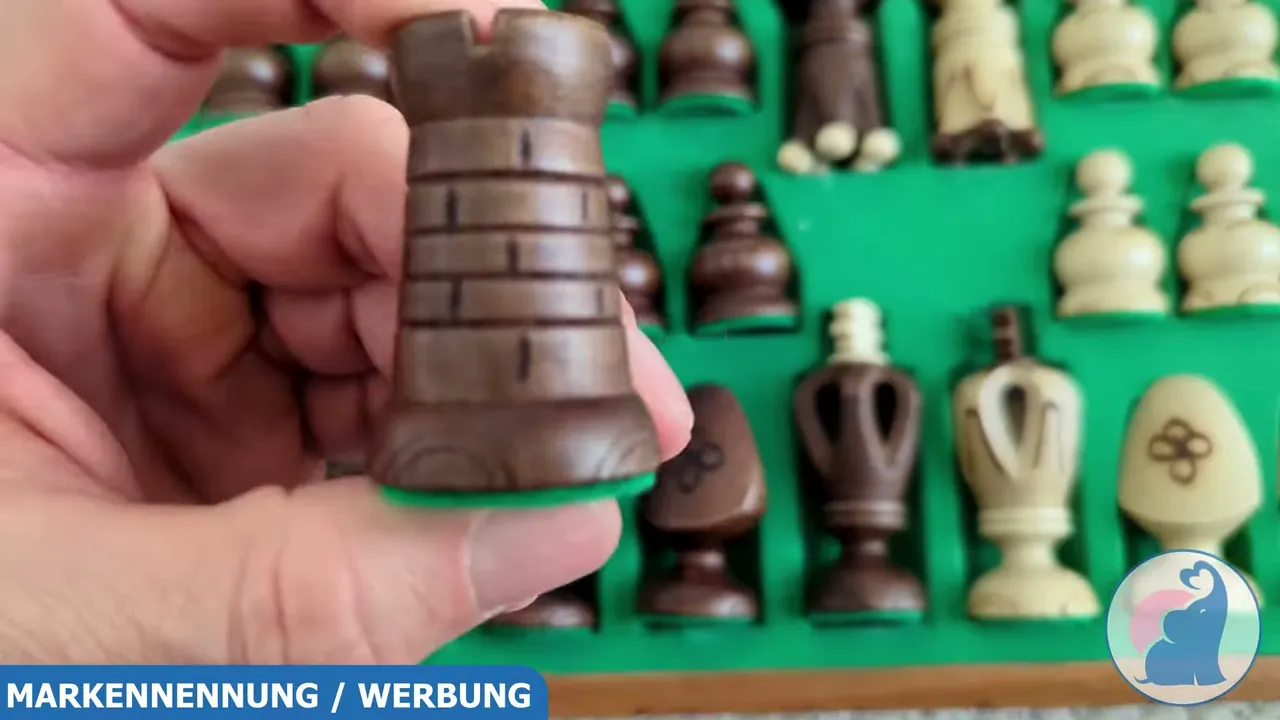 In meinem Test fühlten sich die Figuren wie dieser Turm sehr wertig an