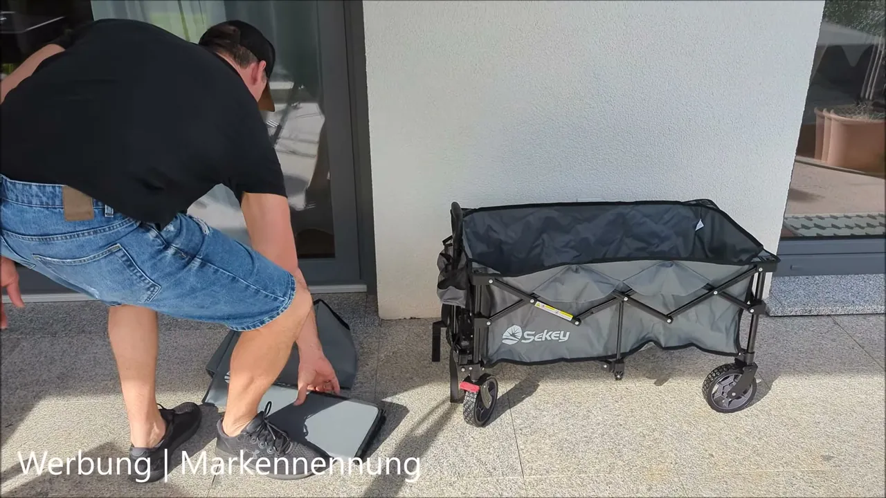 Ich finde es genial, dass der Aufbau komplett ohne Schrauben klappt und der Wagen sich blitzschnell aufstellen lässt.