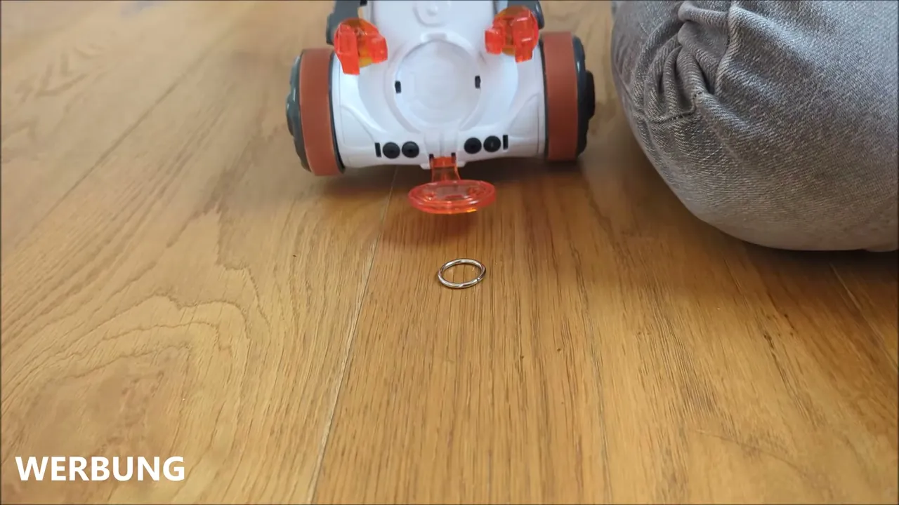 Meiner Meinung nach ist der Magnethalter ein super Feature, mit dem Kinder spielerisch kleine Metallteile aufsammeln können.