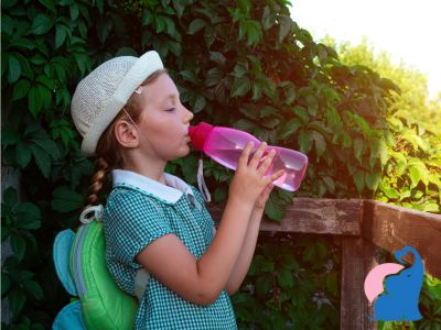 Kinder-Trinkflasche mit Strohhalm Rezension- Faktoren zur Analyse und Bewertung